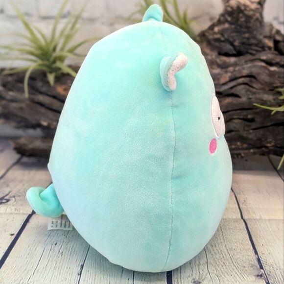 Miley the Llama 8" Squishmallow - Picture 4 of 10